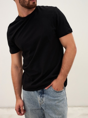 Базовая футболка унисекс черная