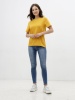 Женская базовая футболка горчичная