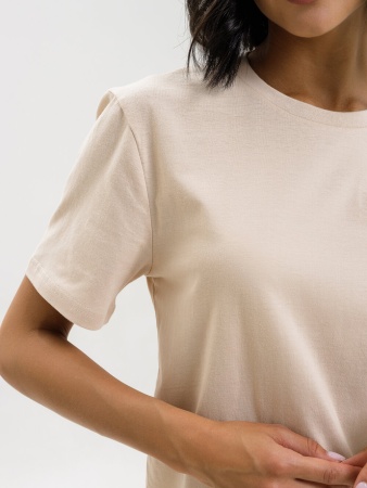 Женская базовая футболка телесная