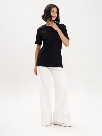 Женская базовая футболка черная