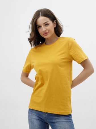 Женская базовая футболка горчичная