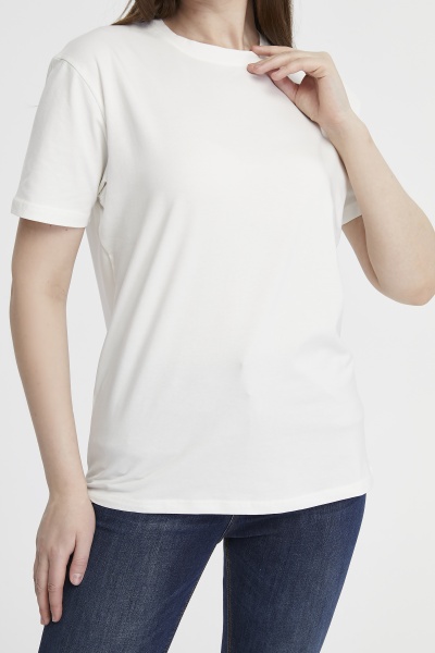 Футболка женская прямого кроя белая