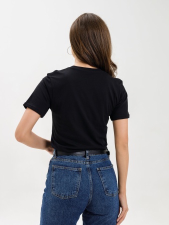 Женская базовая футболка черная