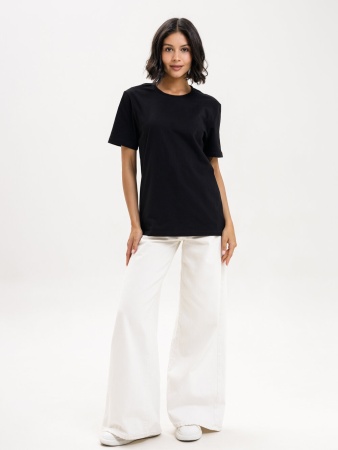 Женская базовая футболка черная