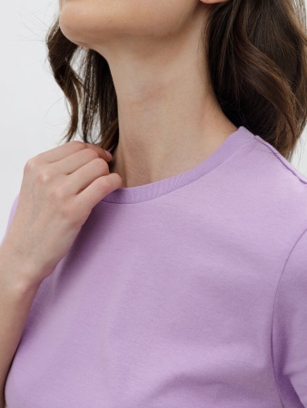 Женская базовая футболка сиреневая