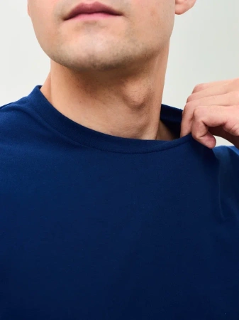 Мужская базовая футболка тёмно-синяя