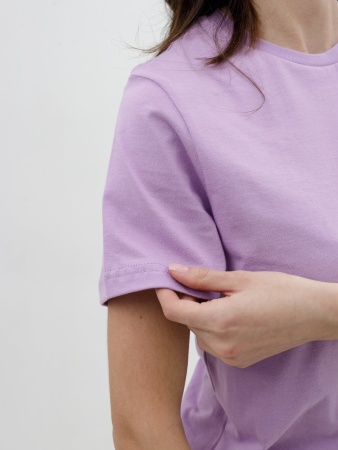 Женская базовая футболка сиреневая